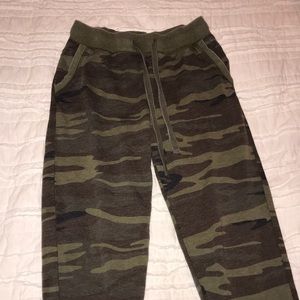 Camo jogger sweats